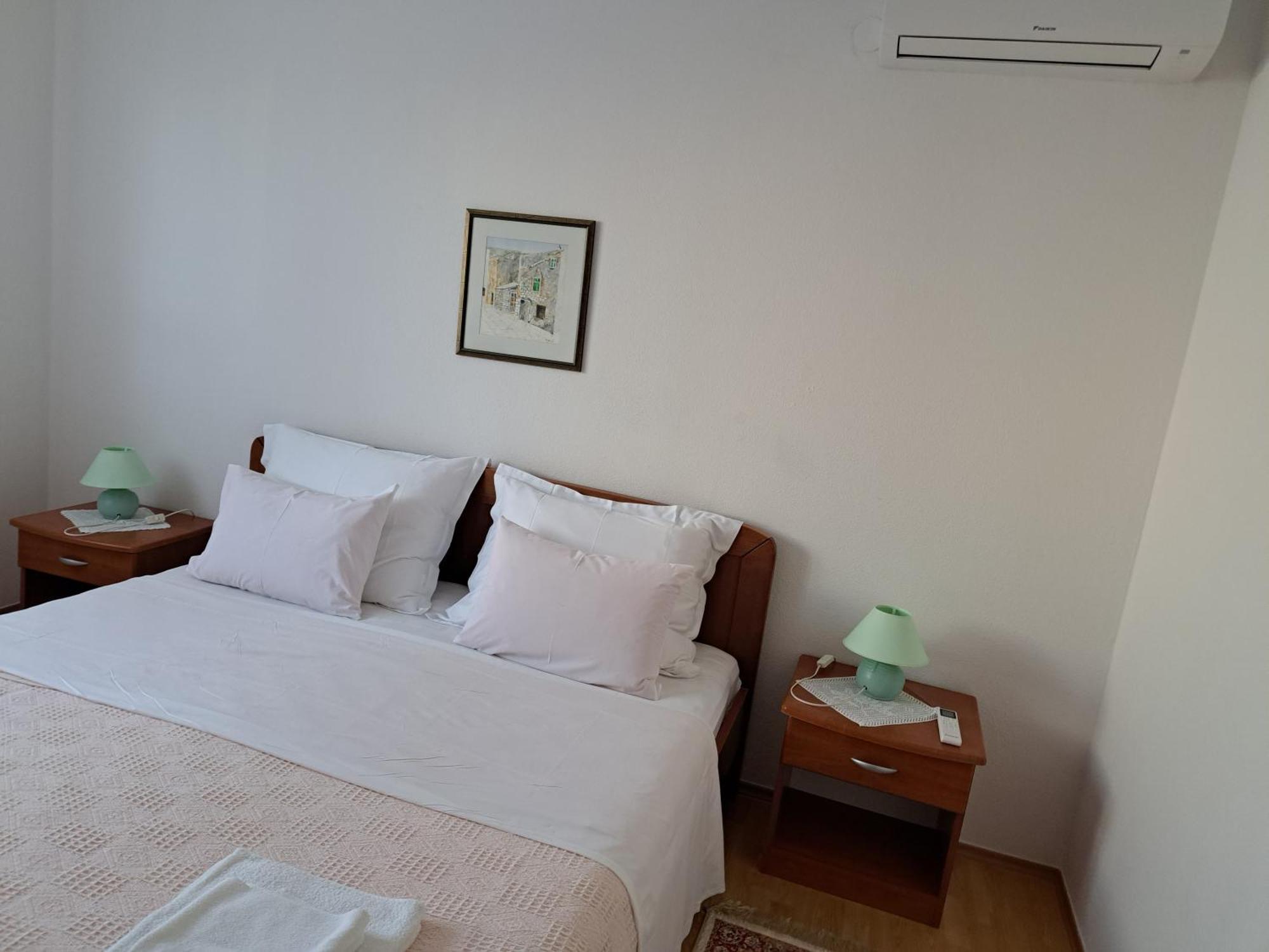 פובליאנה Apartments Pink House מראה חיצוני תמונה