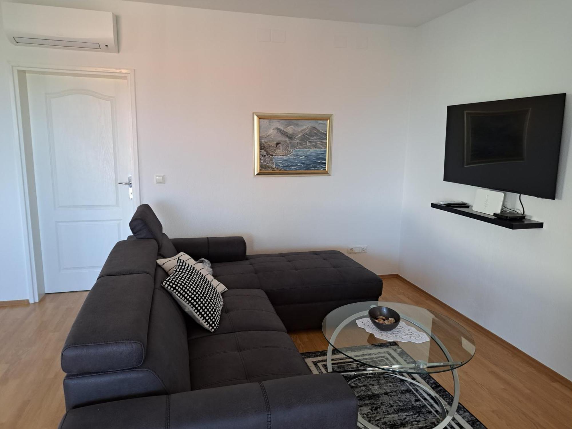 פובליאנה Apartments Pink House מראה חיצוני תמונה